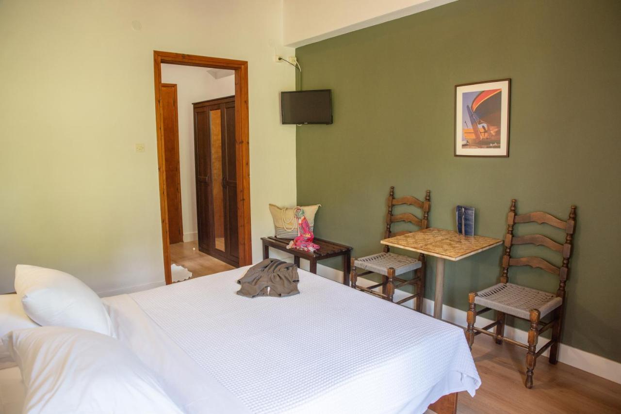 Hotel Cleopatra โคเรฟตอน ภายนอก รูปภาพ