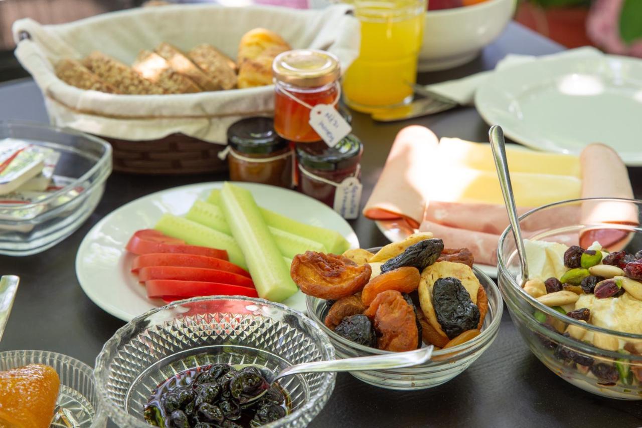 Hotel Cleopatra โคเรฟตอน ภายนอก รูปภาพ